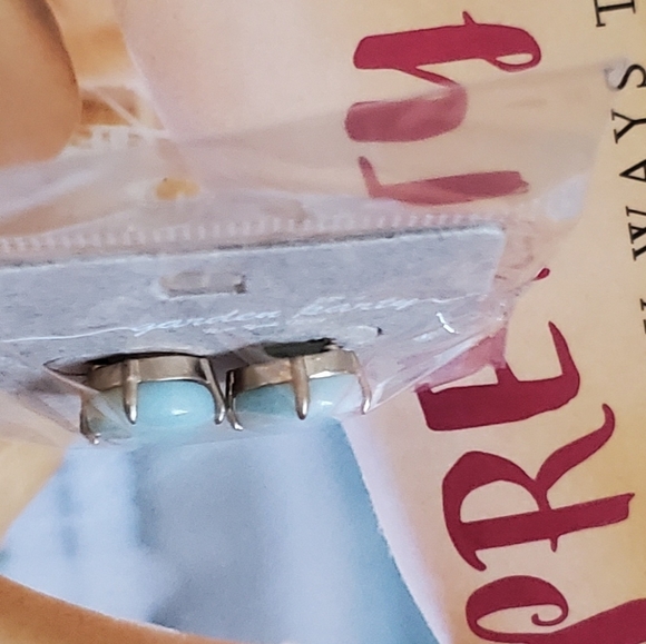 ๐ FINAL MARKDOWN - Milky Light Blue Stone Earrings ๐ - Picture 3 of 6